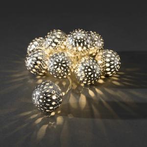 LED deco lichtsnoer met zilverkleurige sierballen LED deco lichtsnoer met zilverkleurige sierballen