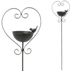 Vogelbad hartvorm op prikker H140 cm - metaal Vogelbad hartvorm op prikker H140 cm - metaal